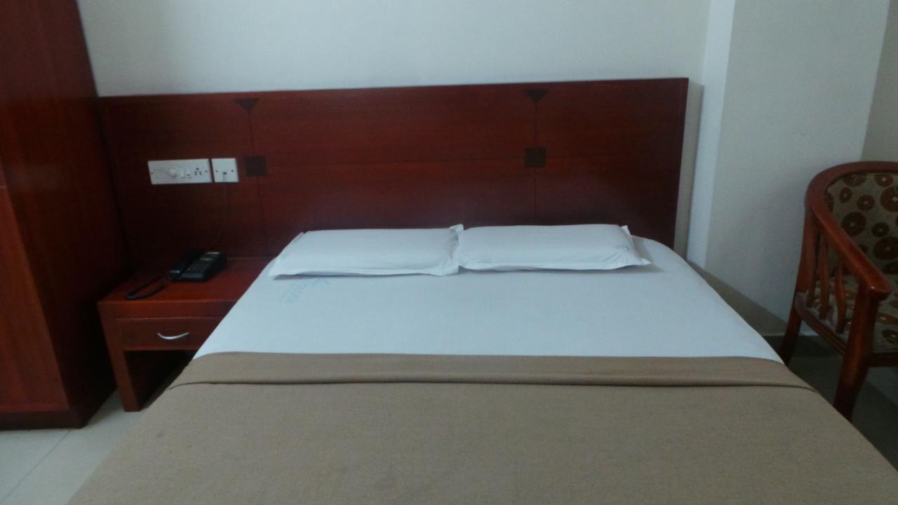 Hotel Kooloth Lake View Residency Coimbatore Exterior foto