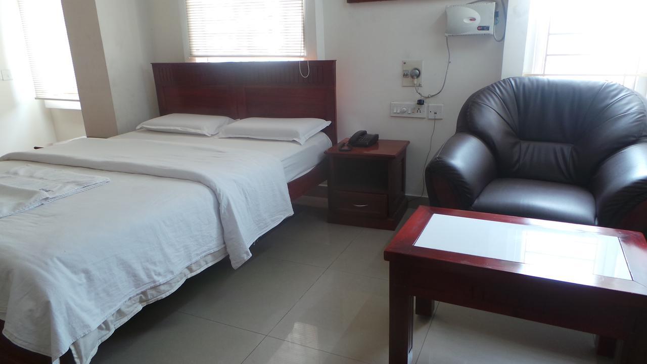 Hotel Kooloth Lake View Residency Coimbatore Exterior foto