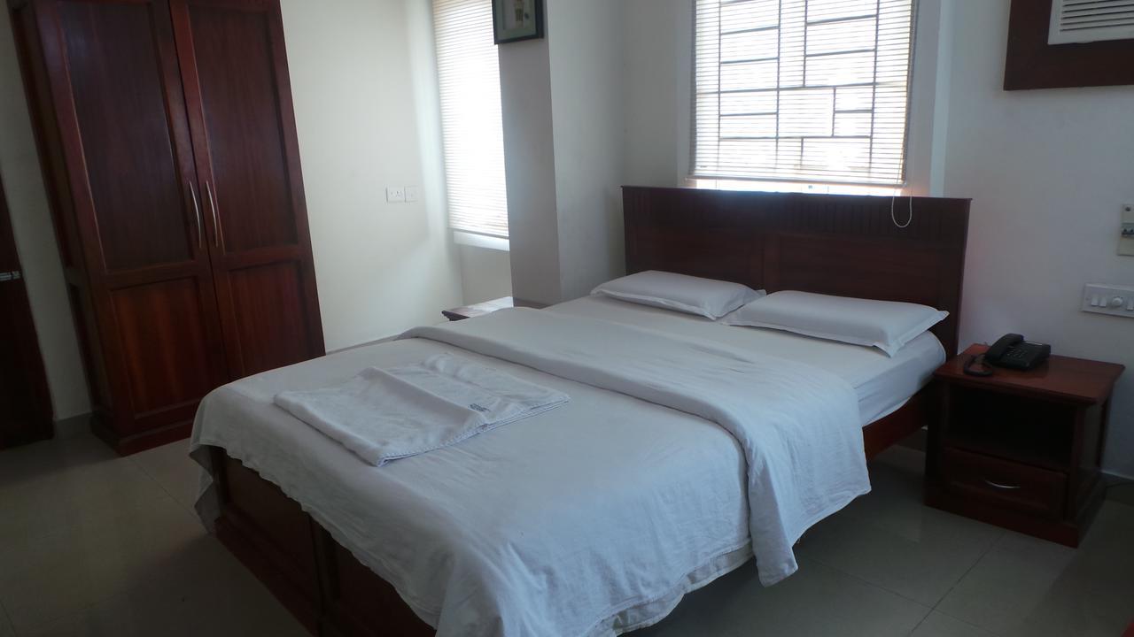 Hotel Kooloth Lake View Residency Coimbatore Exterior foto