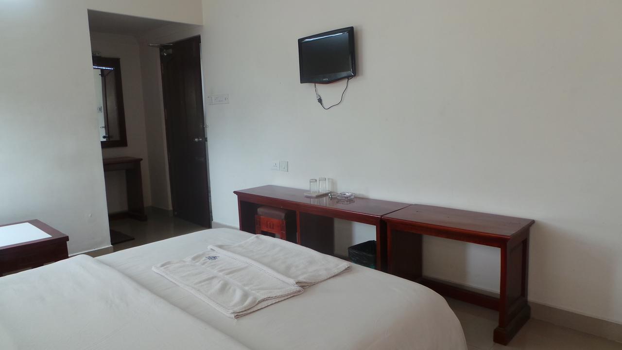Hotel Kooloth Lake View Residency Coimbatore Exterior foto